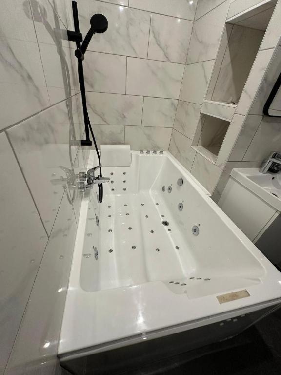 Studio Jaccuzzi A 2 Min Davignon Les Angles  Ngoại thất bức ảnh